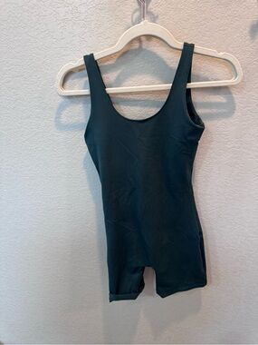 Girlfriend Collective Scoop Neck One-Piece Romper - Black